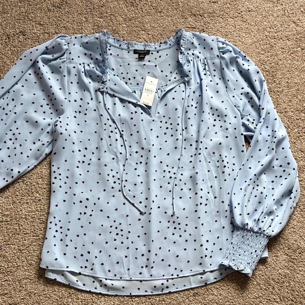 NWT Medium Ann Taylor Light Blue Printed Women's Flowy Blouse